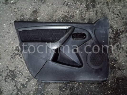 Dacia Duster Sol Ön Kapı Kartonu