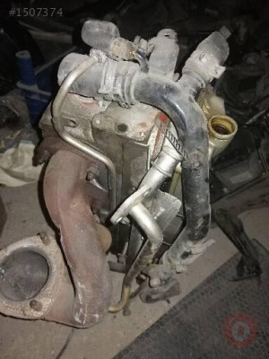 Audi A4 b6 çıkma silindir kapagi