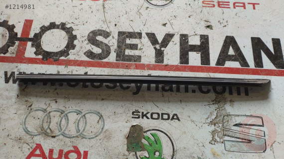 6L4839472C ibiza cordoba sağ ön arka kapı iç cam sıyırıcı
