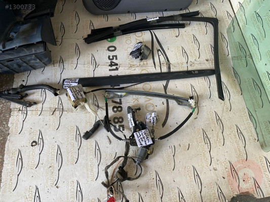 RENAULT CLİO SYMBOL SAĞ ÖN KAPI CAM KRİKOSU ELEKTRİKLİ