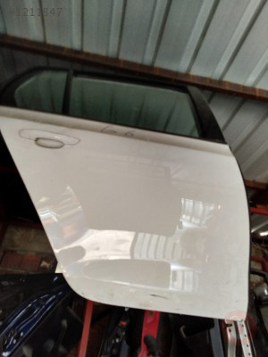 VW GOLF 6 sağ arka kapı hatasız
