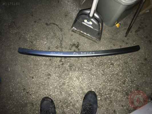 2000-2005 A4 BAGAJ ÇITASI AUDİ ORJİNAL ÇIKMA PARÇA