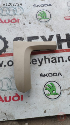 5E1857924 skoda octavia araç içi bakalit