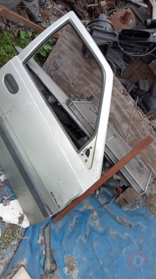 Dacia solenza çıkma ön sağ kapı