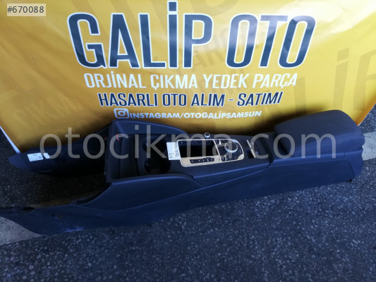 Audi A3 13-16 Orta konsol hatasız orjinal çıkma