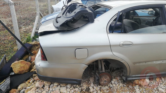 chevrolet evanda kesme sağ arka çamurluk.