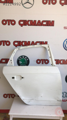 AUDİ A4 B8 SAĞ ARKA KAPI VE TÜM ÇIKMA ORJİNAL PARÇALAR 1000