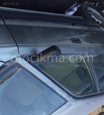 1992 TOYOTA COROLLA HATASIZ SAĞ ÖN KAPI.