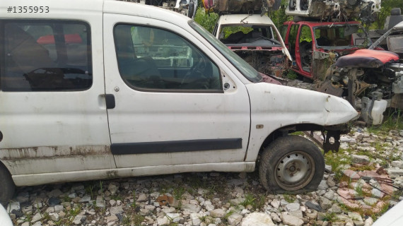 1999 peugeot partner 1.4 benzin çıkma sağ yan panel