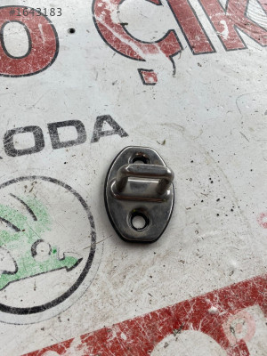 volkswagen golf 7 sağ arka kapı kilit karşılığı