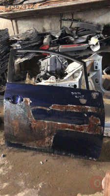 Toyota auris sağ ön kapı