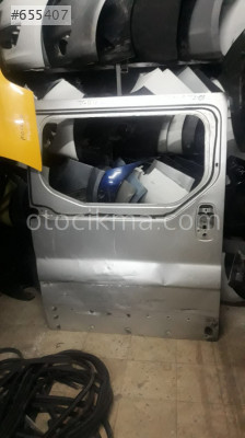 renault trafic sağ sürgülü kapı çıkma temiz ORJİNAL OTO OPEL