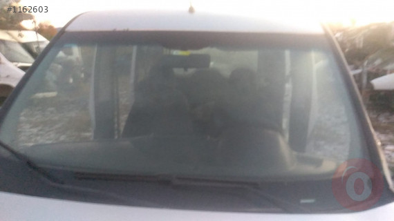 2013 model fiat doblo milenyum çıkma ön cam