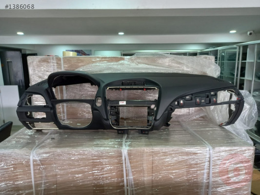 BMW F20-F21-F22 5 Serisi Siyah Sıfır Göğüs