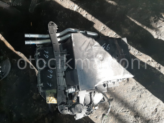 BMW E46 KALORİFER KAZANI ÇIKMA PARÇA