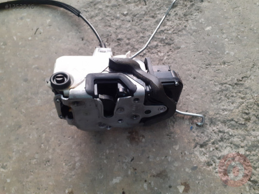 OPEL insignia KAPI KİLİT
