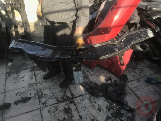DUSTER ÖN PANEL DACİA ORJİNAL ÇIKMA PARÇA