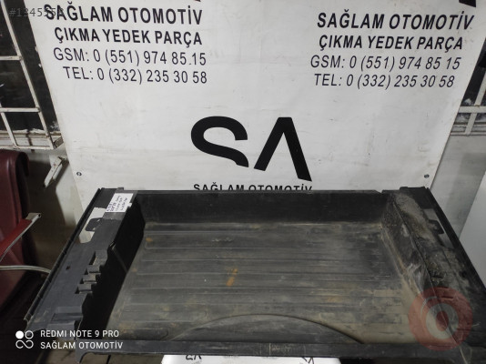 OEM; 4L0861529  AUDİ Q7 ÇIKMA  BAGAJ ZEMİN RAFI
