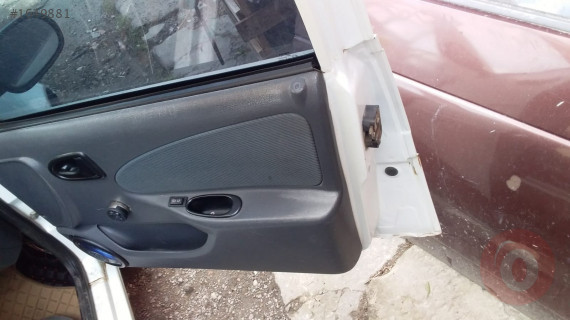 Dacia solenza sağ arka kapı çıkma yedek parça Mısırcıoğlu