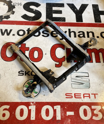 3G0868519 passat b8 ön tavan kartonu lambası destek braketi