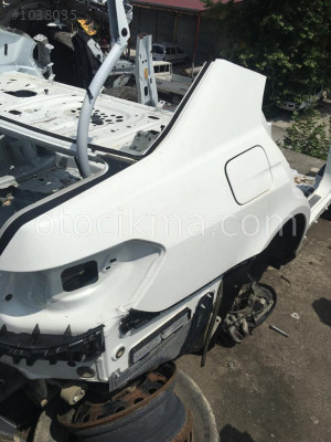 Mercedes W212 depo kapağı hatasız orjinal çıkma