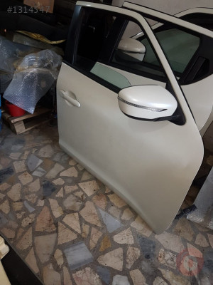 Nissan Juke Sağ Ön Kapı Camı Hatasız Orjinal Çıkma