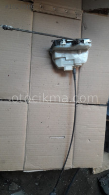 RENAULT FLUENCE ARKA KAPI KİLİDİ SIFIR