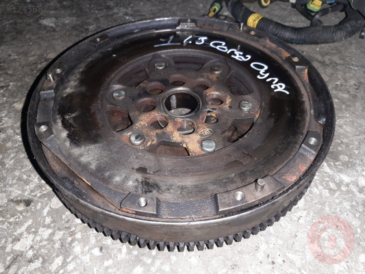 OPEL CORSA 1.3 DİZEL ÇIKMA OYNAR VOLANT