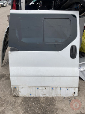 RENAULT TRAFİC SAĞ SÜRGÜLÜ KAPI DOLU HASARSIZ BEYAZ