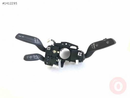 AUDİ A3 13-16 HIZ SABİTLEMELİ SİNYAL SİLECEK KOLU 8V0953502H