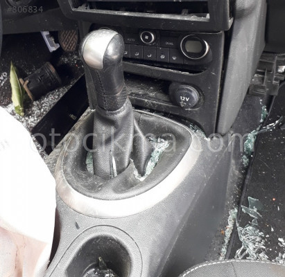 2011 NİSSAN QASHQAİ KOMPLE ÇIKMA VİTES TOPUZU.