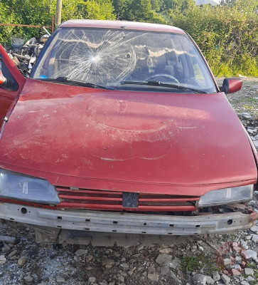 1993 model peugeot 405 kesme ön kasa