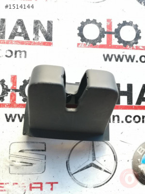 657827520 skoda scala 2020 bağaj kilidi kapağı