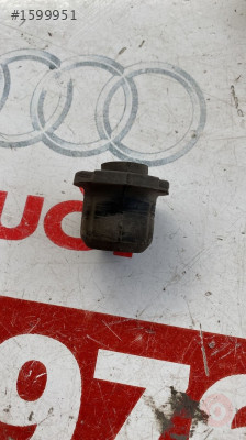 16523-21060 toyota corolla 2008 radyatör alt kulağı takozu