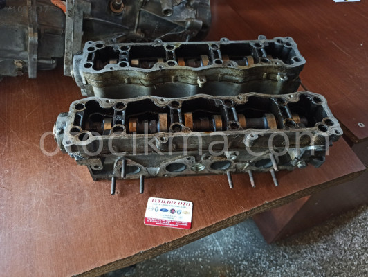 CİTROEN C4 1.6 16V SİLİNDİR KAPAĞI 9636076010