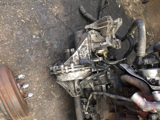 Ford Transit V184 2.0 Ön Çekiş Şanzıman Çıkma 125T300