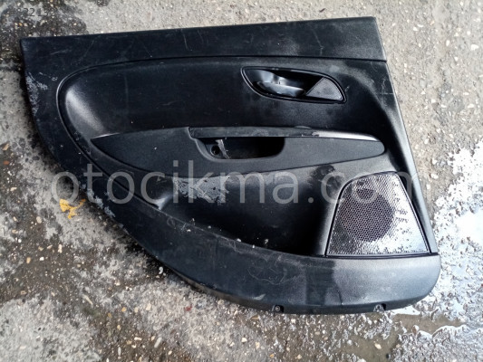 FIAT PUNTO SOL ARKA KAPI KARTONU