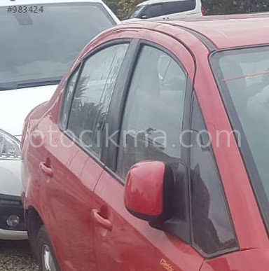 2008 model suzuki sx4 çıkma sağ takım kapı camı