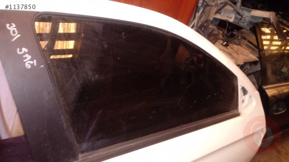 peugeot 301 çıkma sağ ön kapı camı