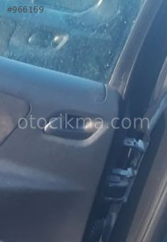 2009 peugeot 207 1.4 benzinli çıkma sol arka kapı kolçağı