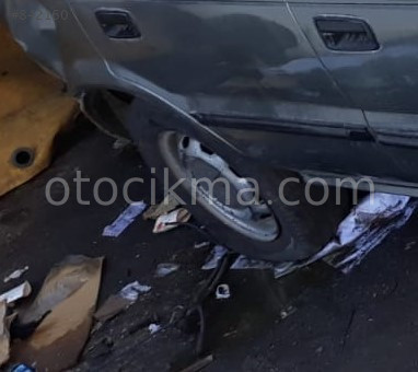 KOMPLE ÇIKMA 1992 TOYOTA COROLLA SAĞ ARKA JANT LASTİK.