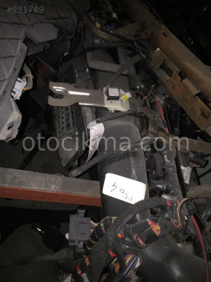 Renault Clio 4 Torpido hatasız orjinal çıkma