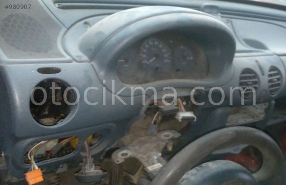 2006 model renault kangoo 1.9 çıkma göğüslük