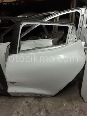 2015 model clio 4 sol arka kapı beyaz