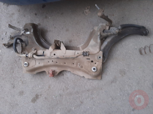 Renault clio 4 motor alt travers sökme ve tüm çıkma parçalar