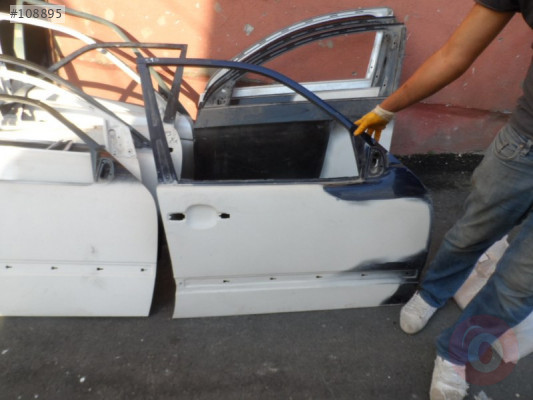 210 SAĞ ÖN KAPI MERCEDES ORJİNAL ÇIKMA PARÇA