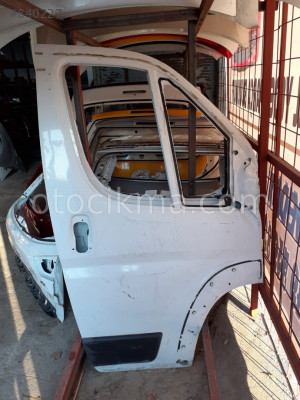 FIAT DUCATO 2016 SAĞ ÖN KAPI VE TÜM ÇIKMA PARÇALAR