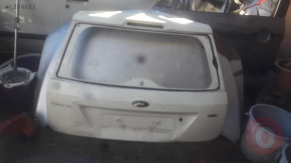 ford fiesta çıkma arka bagaj