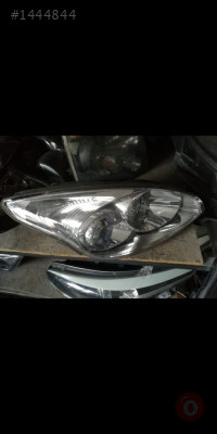 HYUNDAİ i30 2010 sağ far çıkma parça
