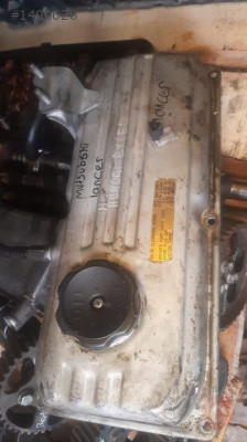 hyundai excel 1.5 çıkma külbütör kapağı